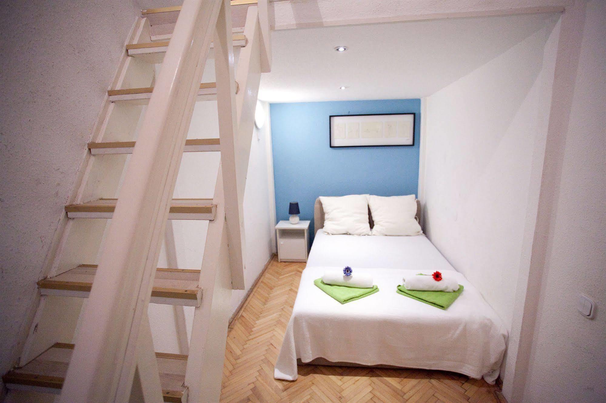 Budapest Easy Flat Opera Luaran gambar